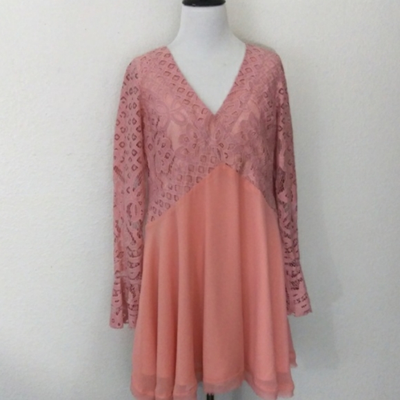 TULAROSA lace skylar short dress women’s Size Small - Picture 3 of 8